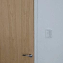 Philips-Hue-dimmer-mount-door